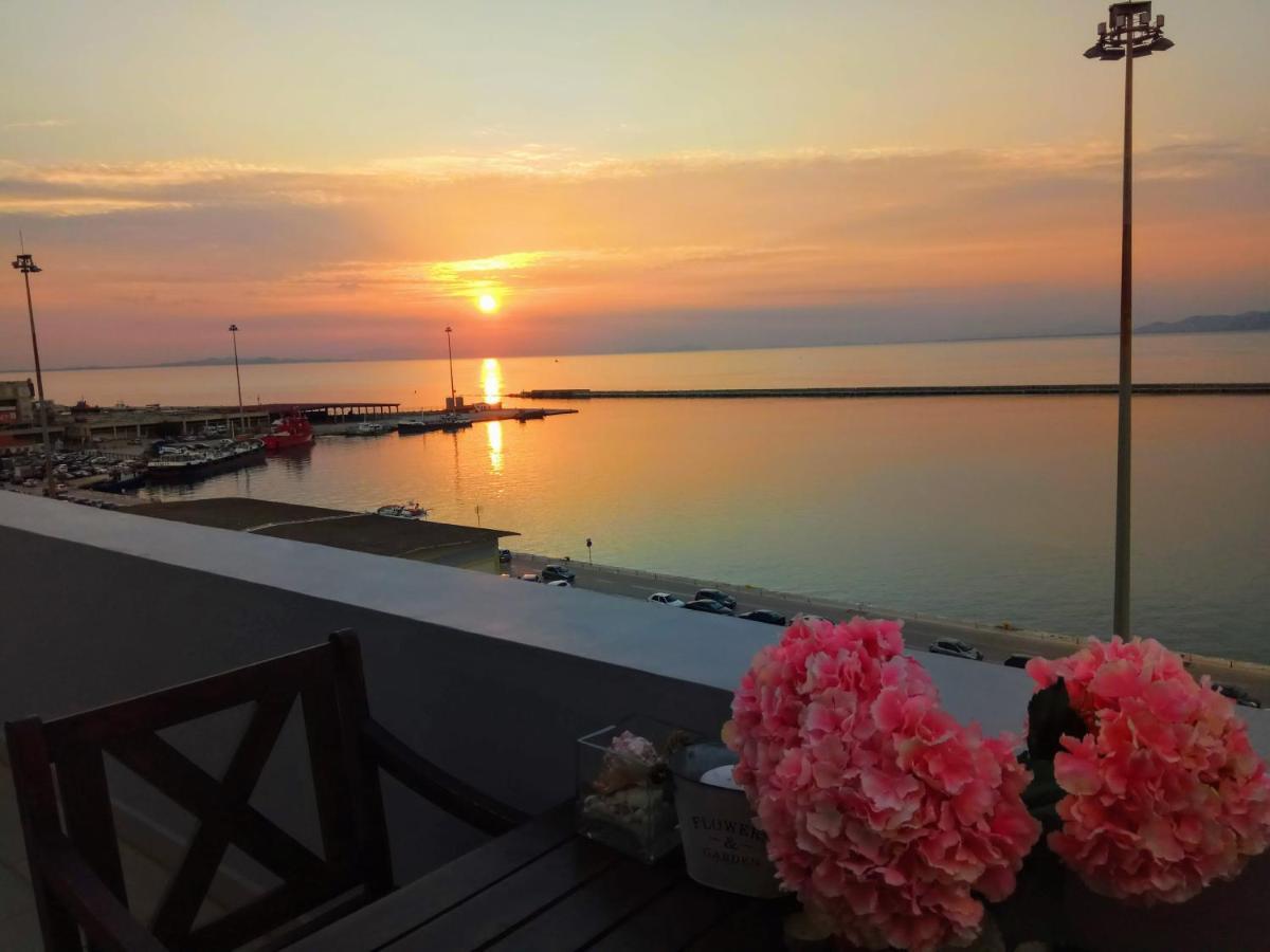Majestic Penthouse In The Heart Of Patra Apartman Kültér fotó