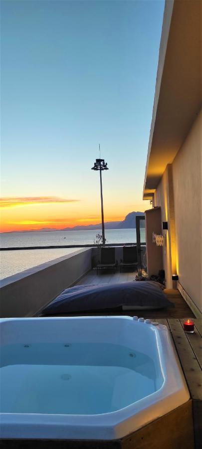 Majestic Penthouse In The Heart Of Patra Apartman Kültér fotó