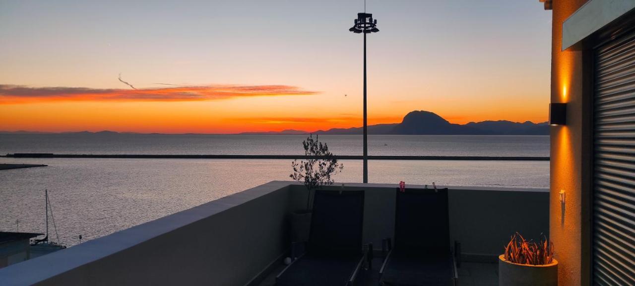 Majestic Penthouse In The Heart Of Patra Apartman Kültér fotó
