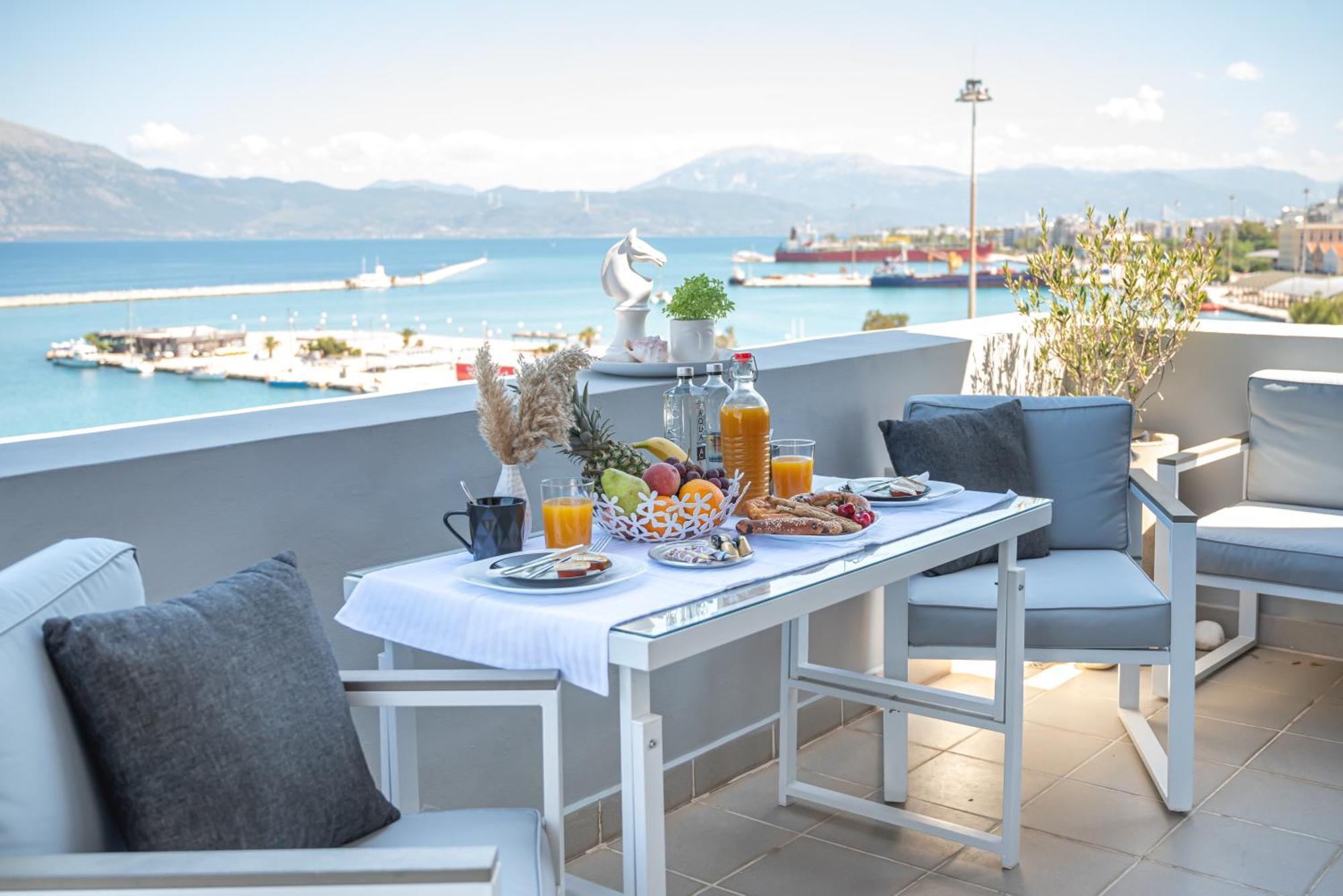 Majestic Penthouse In The Heart Of Patra Apartman Kültér fotó
