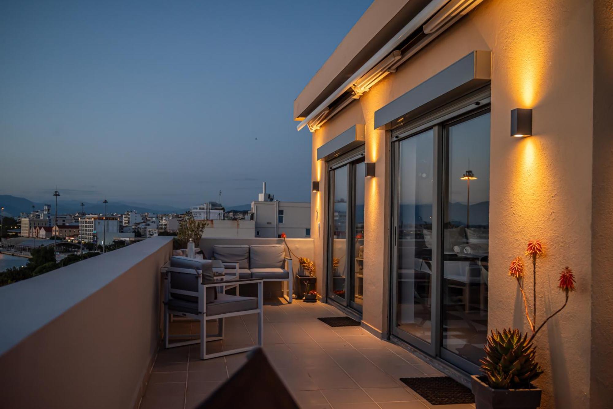 Majestic Penthouse In The Heart Of Patra Apartman Kültér fotó