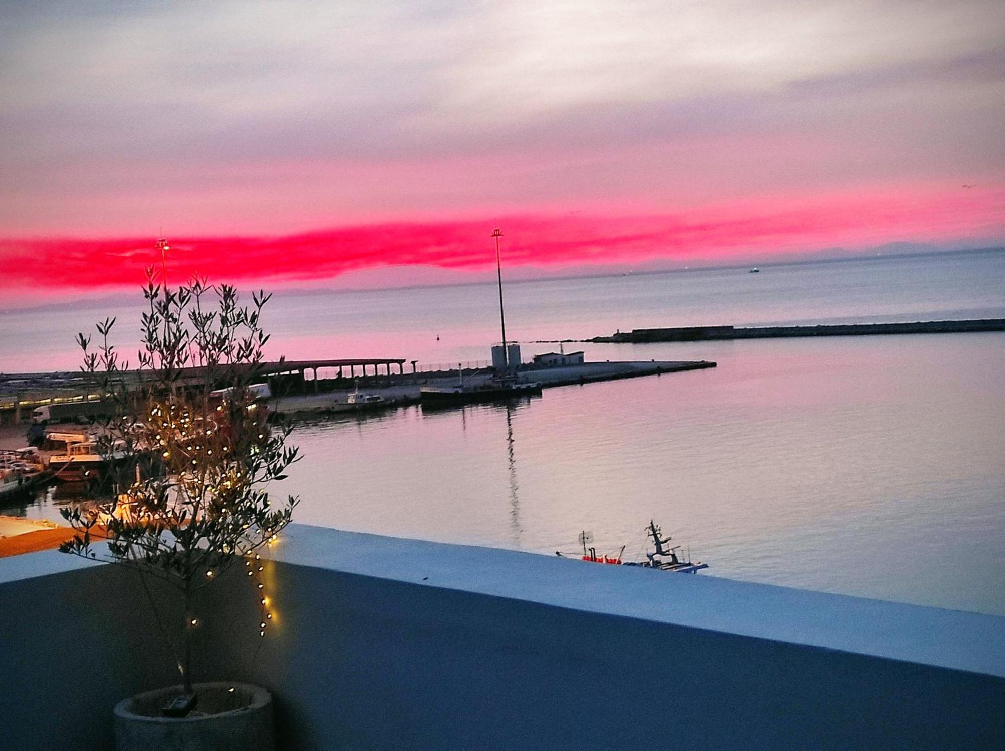 Majestic Penthouse In The Heart Of Patra Apartman Kültér fotó